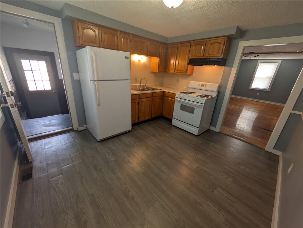 57 Pleasant Street Property Photo 10