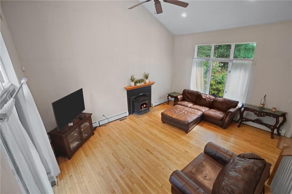 606 Hopkins Hill Road Property Photo 3