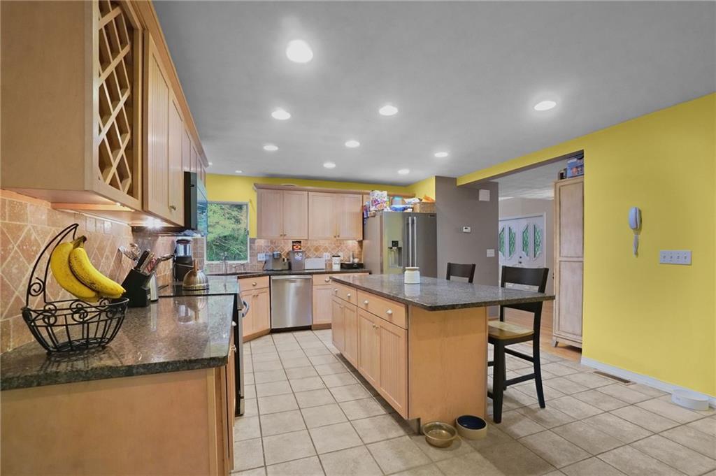 606 Hopkins Hill Road Property Photo 8