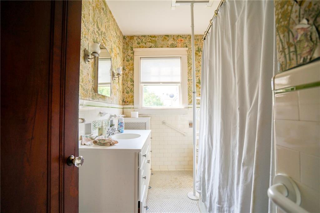 72 Boutwell Street Property Photo 19
