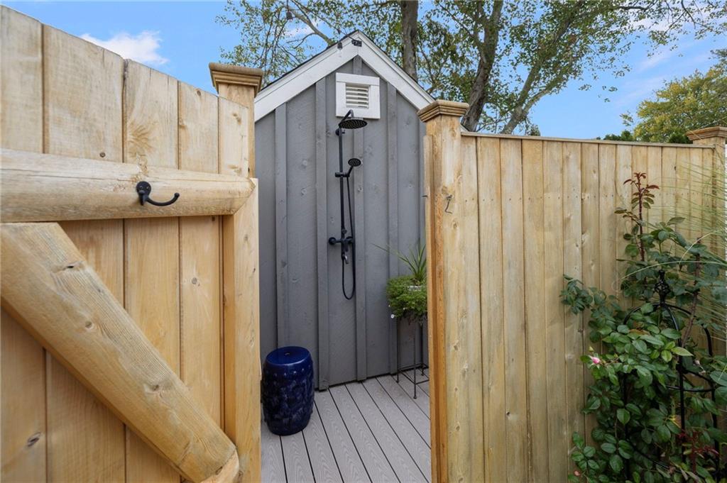 129 Fieldwood Avenue Property Photo 35