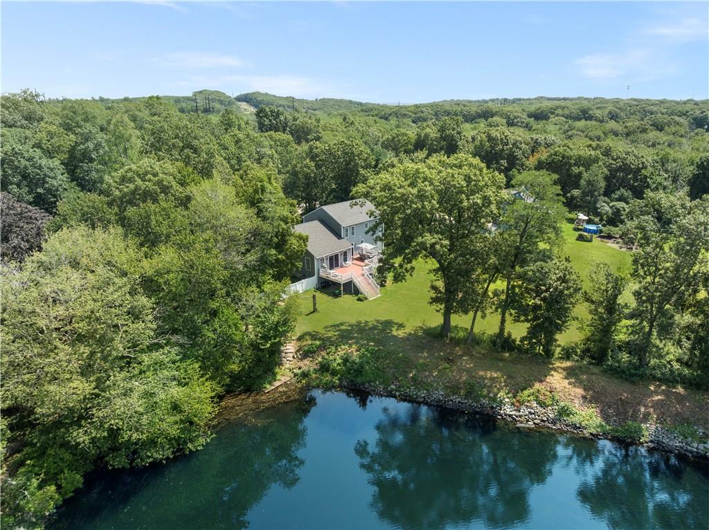 12 Woodlake Drive Property Photo 3