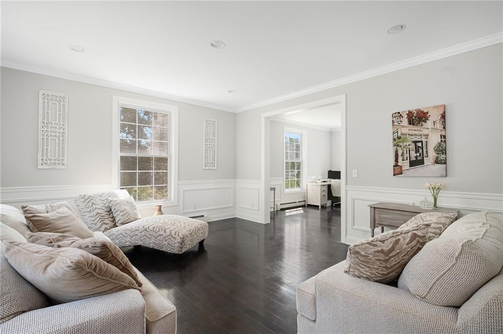 12 Woodlake Drive Property Photo 18