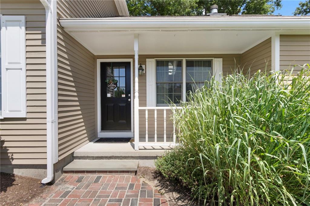 25 Factory Pond Circle Property Photo 5