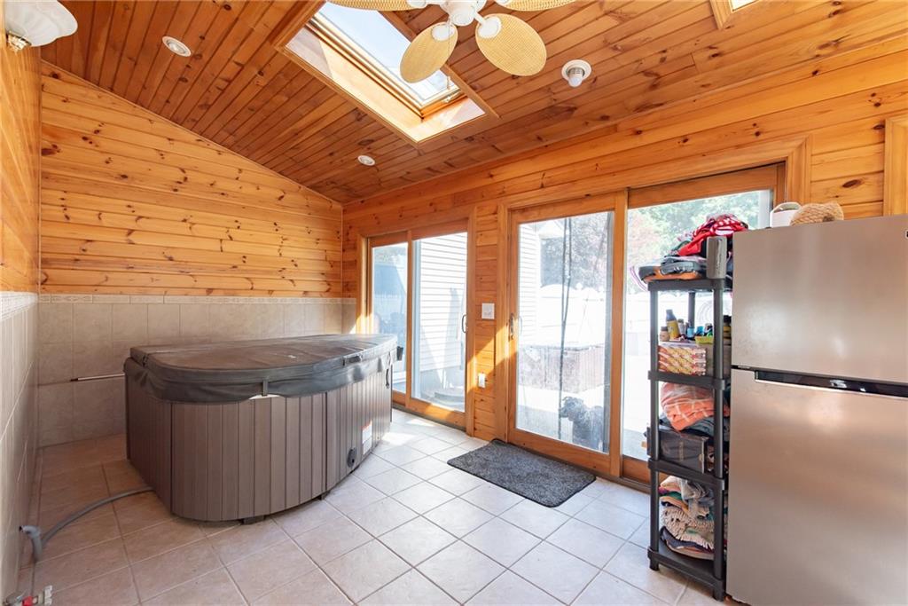 92 New Road Property Photo 23