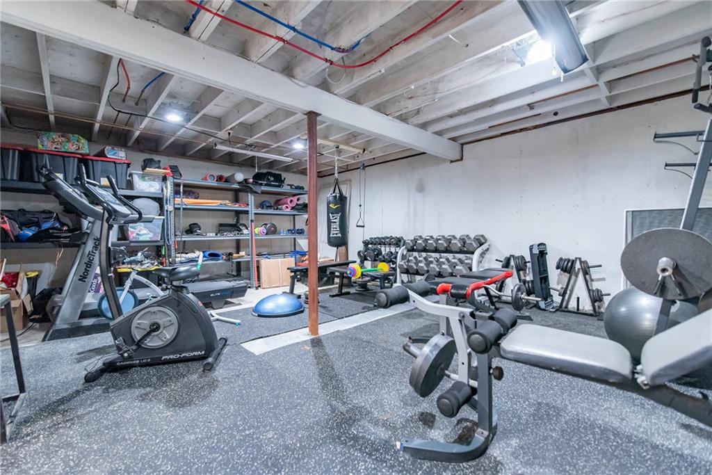 92 New Road Property Photo 35