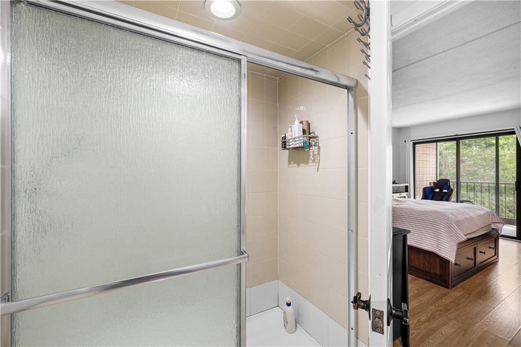 650 East Greenwich Avenue Unit 6-204 Property Photo 16