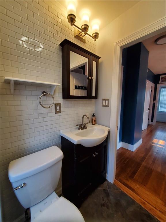 27 Centre Street Property Photo 23