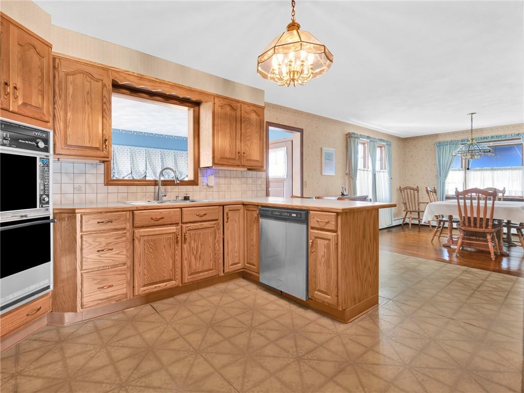 47 Homeland Street Property Photo 9