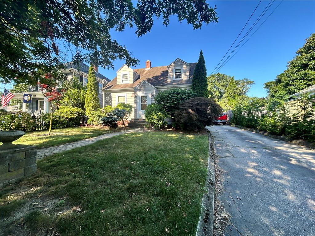 1217 Hope Street Property Photo 2