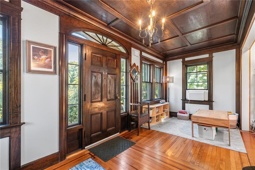 84 Alden Avenue Property Photo 3