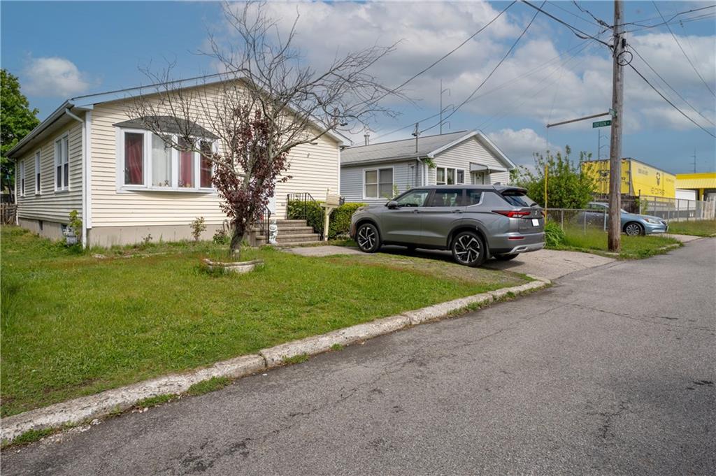 102 Kenmore Street Property Photo 2