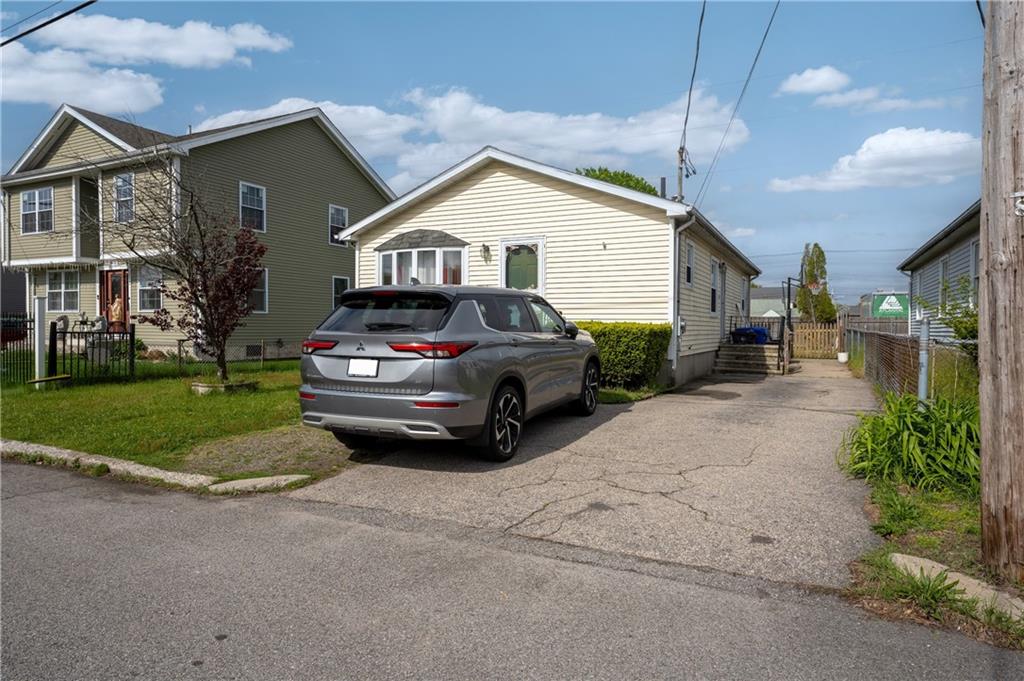 102 Kenmore Street Property Photo 3