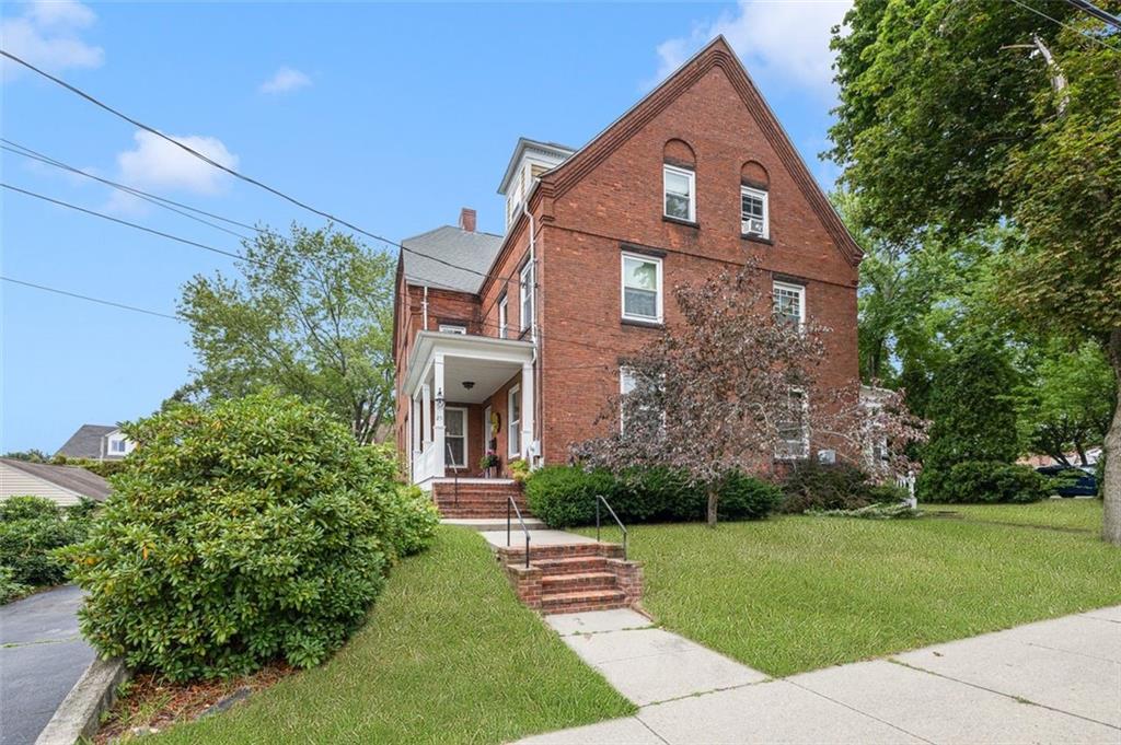 25 Blackstone Street Property Photo 3