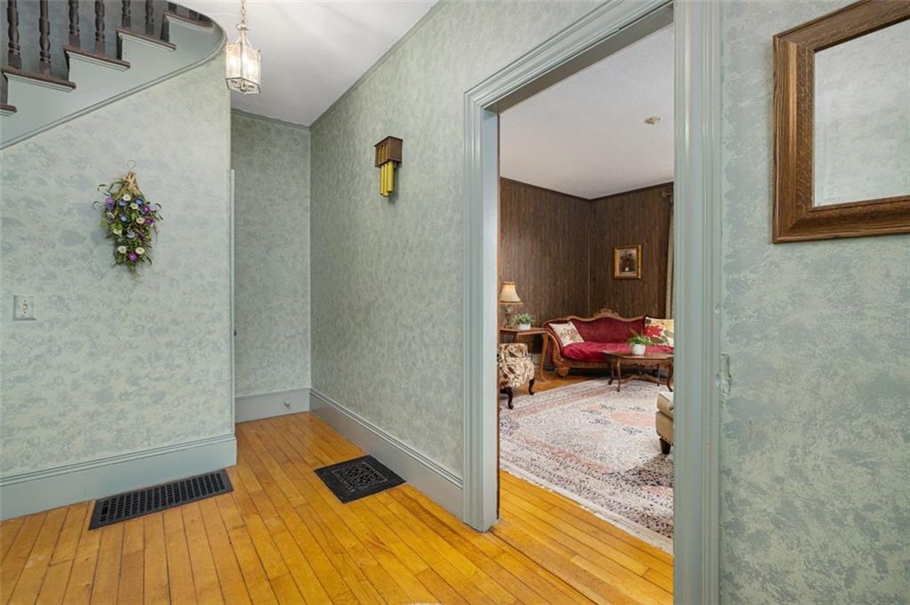 25 Blackstone Street Property Photo 6