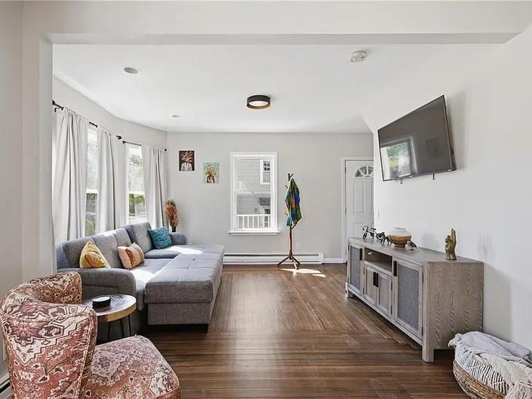 59 Bourne Avenue Property Photo 2