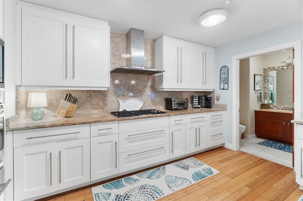 345 Thames Street Unit 205n Property Photo 8