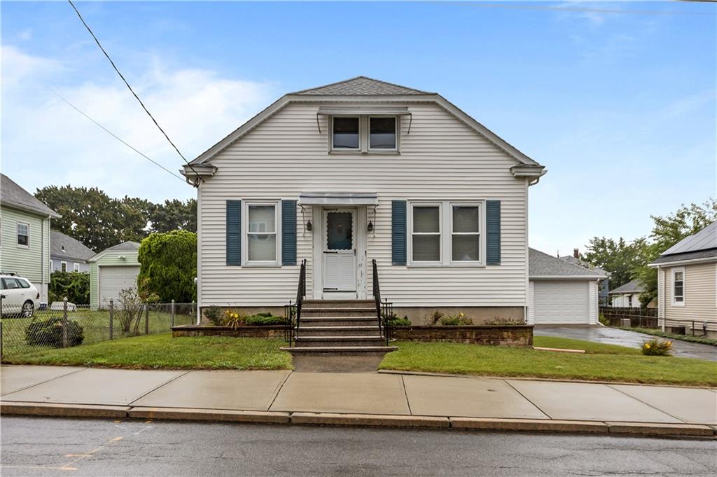 33 Hillcrest Avenue Property Photo 1