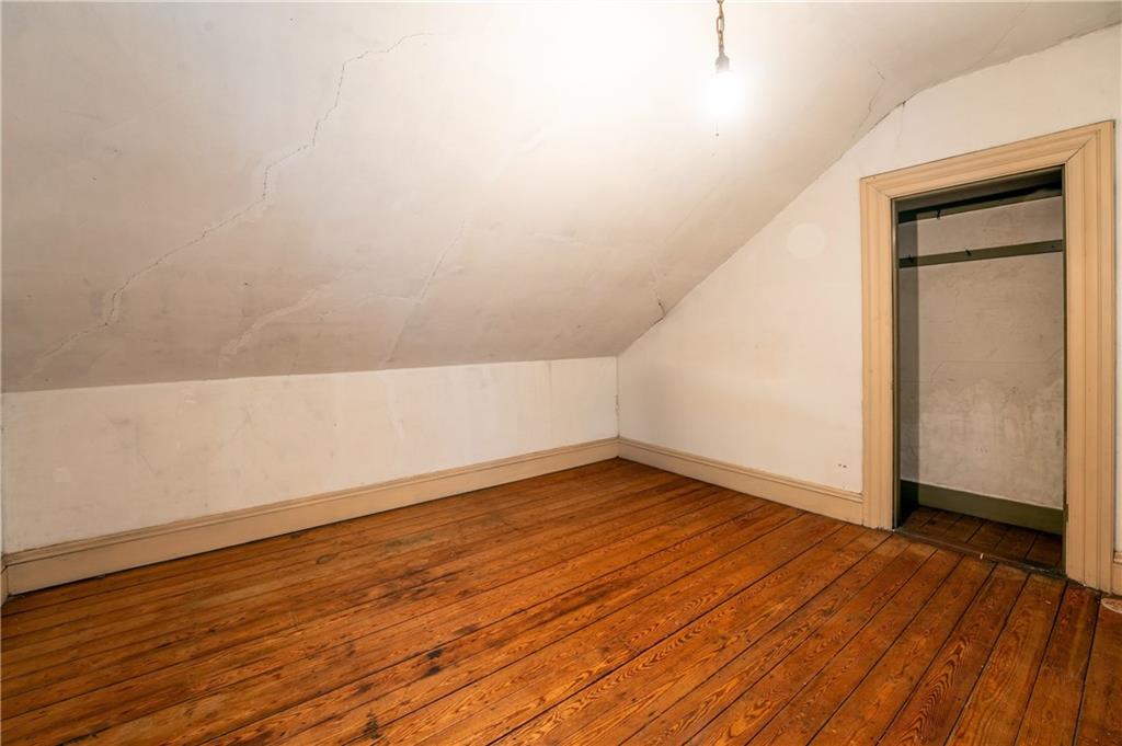 126 Clay Street Property Photo 5