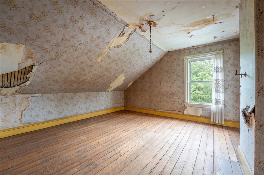 126 Clay Street Property Photo 8