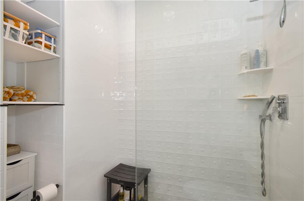 7 Bay View Avenue Unit B Property Photo 11