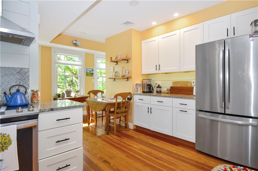 7 Bay View Avenue Unit B Property Photo 19