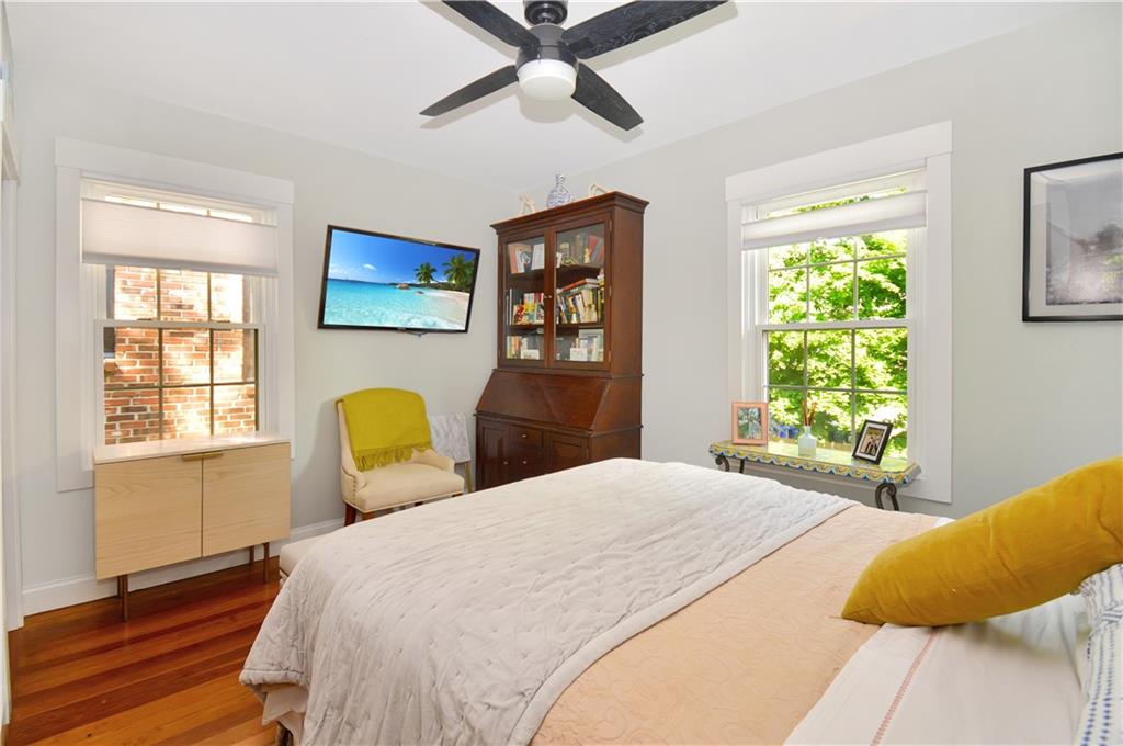 7 Bay View Avenue Unit B Property Photo 23