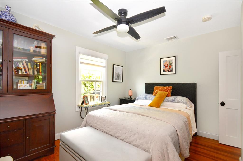 7 Bay View Avenue Unit B Property Photo 26
