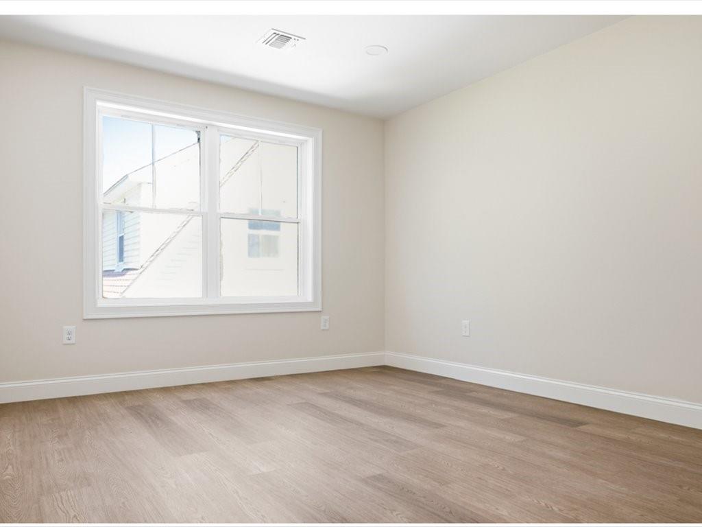 51 Dunbar Avenue Property Photo 24