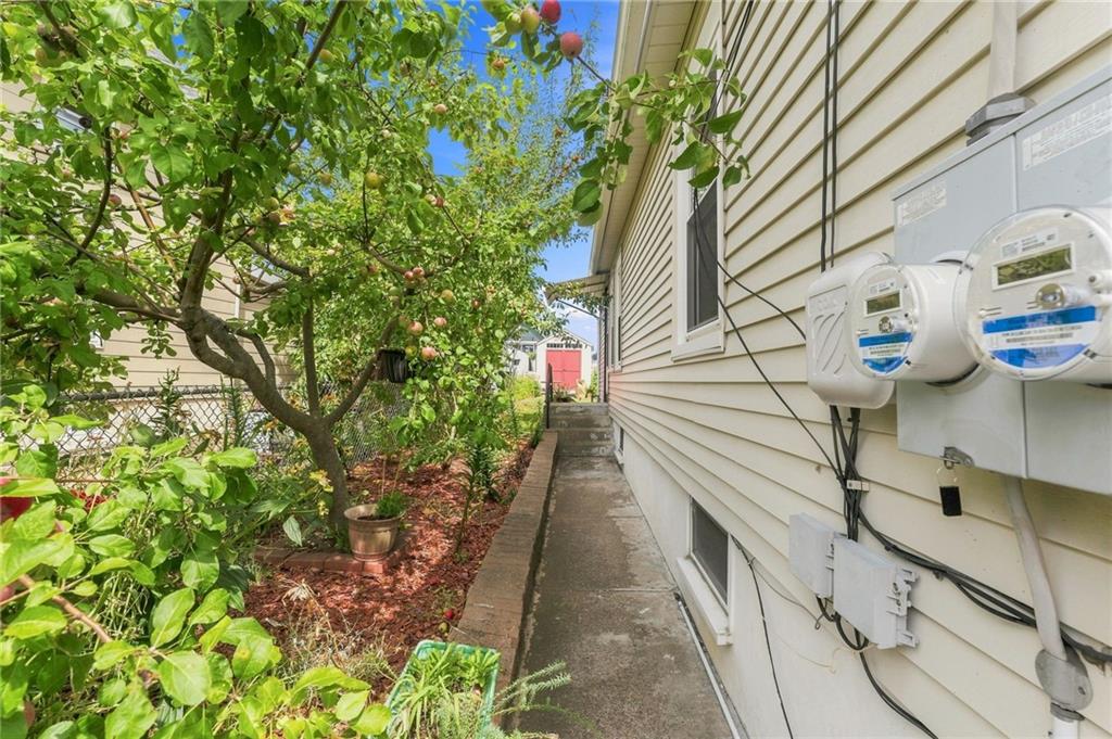106 John Street Property Photo 4