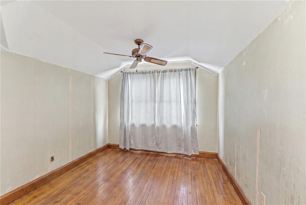 106 John Street Property Photo 27
