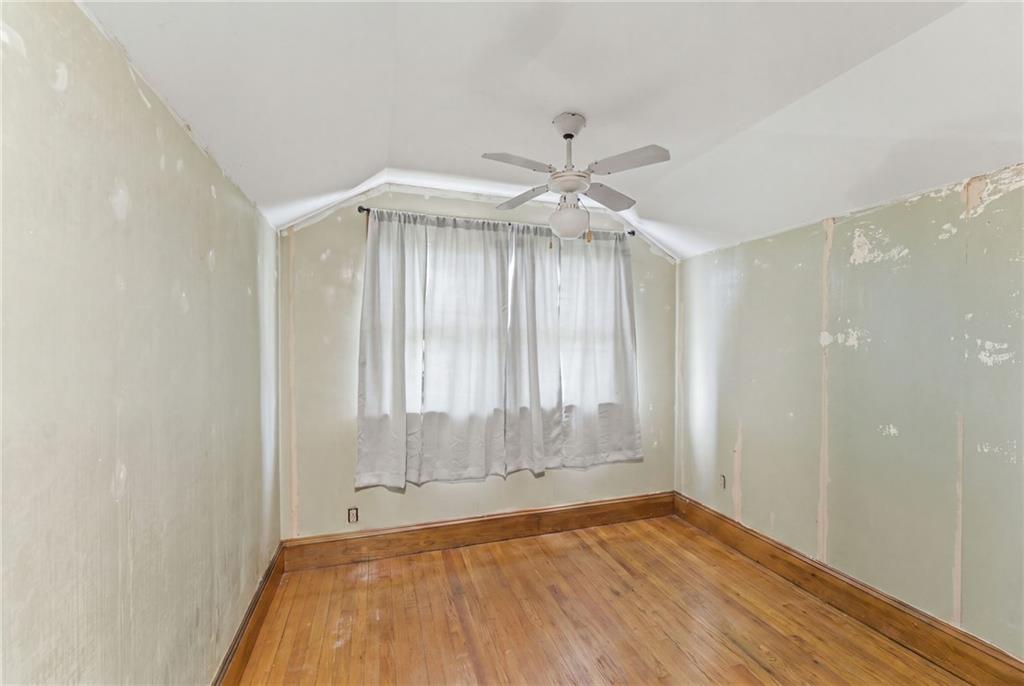 106 John Street Property Photo 28