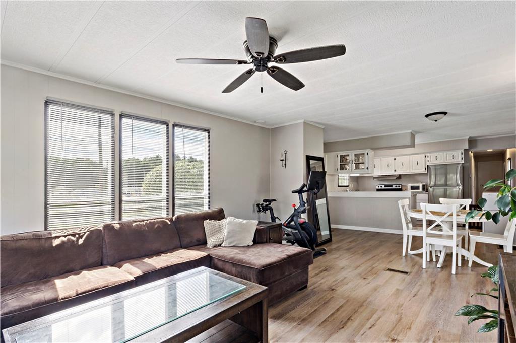 5 Lane #f Property Photo 9