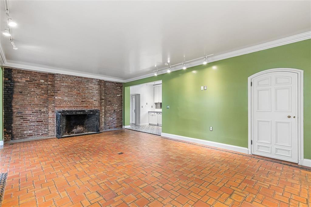195 George Street Property Photo 19