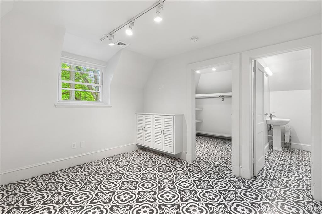 195 George Street Property Photo 25