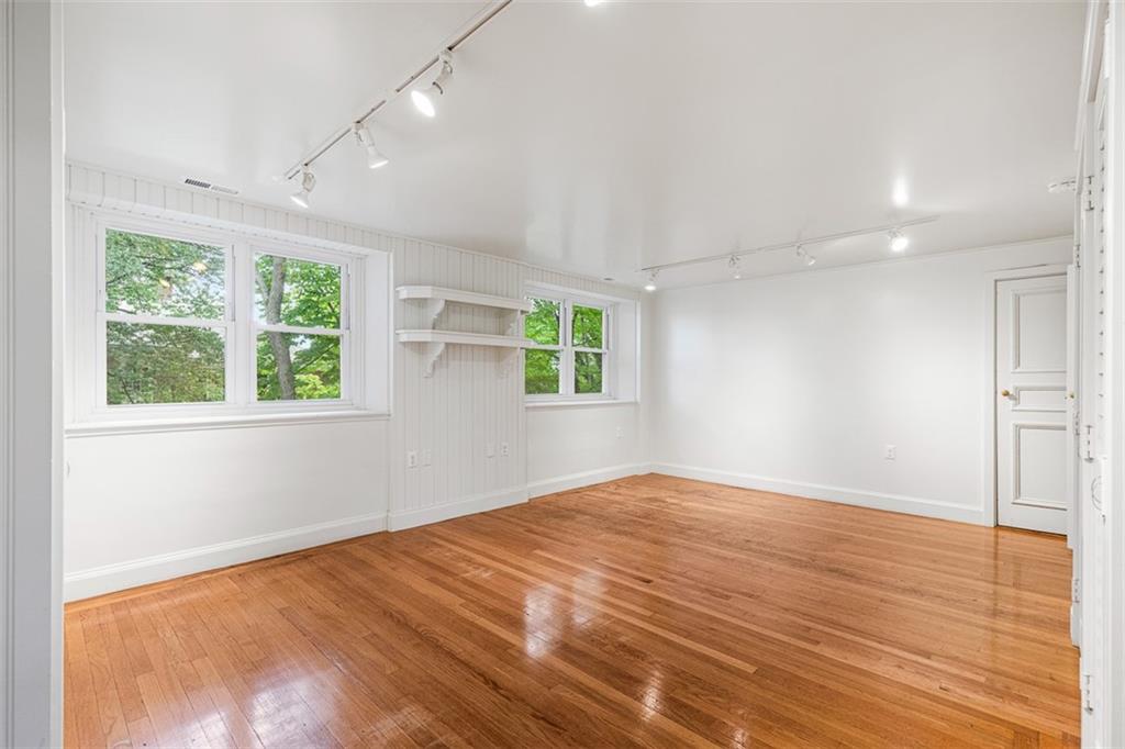 195 George Street Property Photo 31