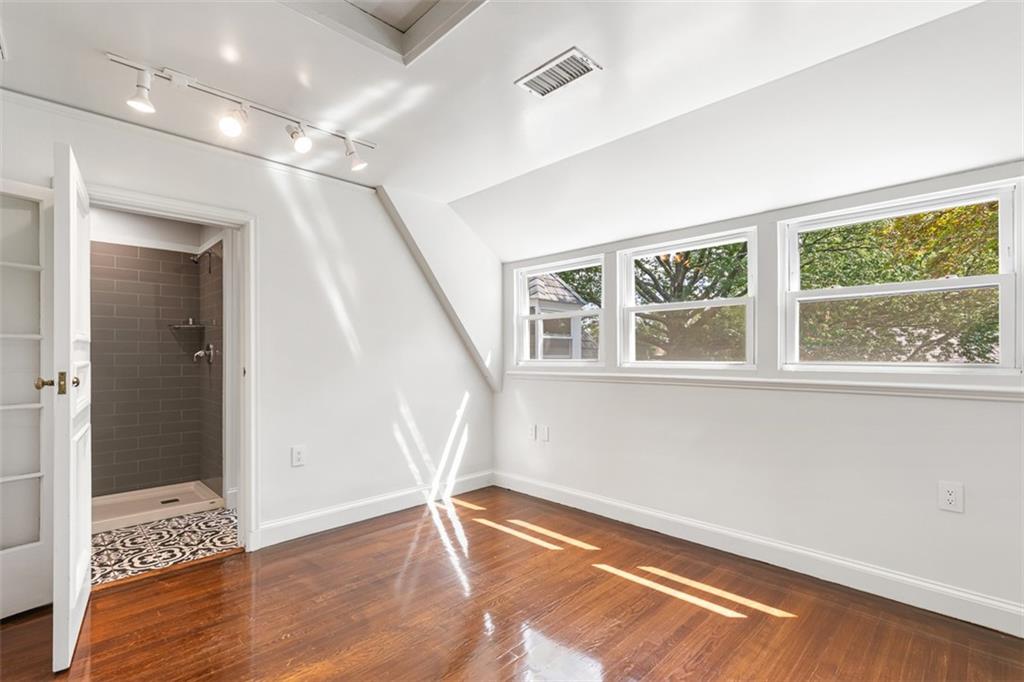 195 George Street Property Photo 37