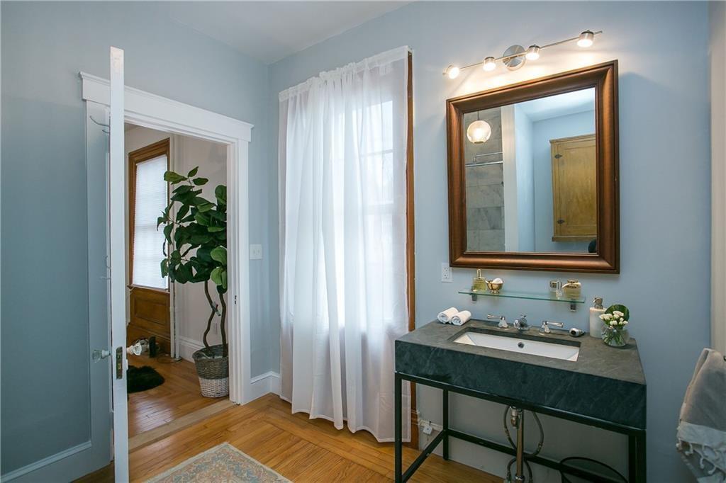 12 Poplar Street Property Photo 15