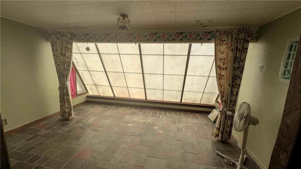 7 Charlotte Drive Property Photo 9