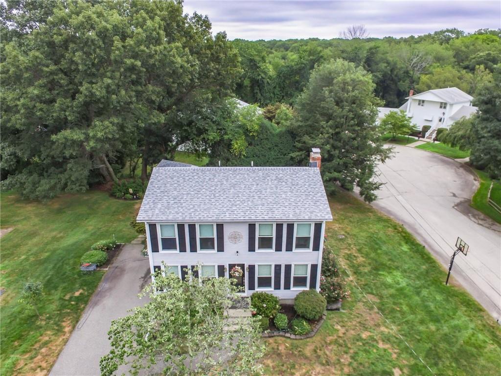 18 Woodcrest Drive Property Photo 1