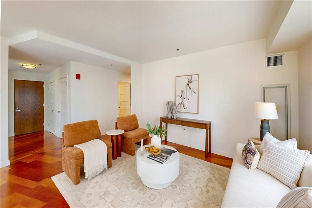 100 Exchange Street Unit 1006 Property Photo 6