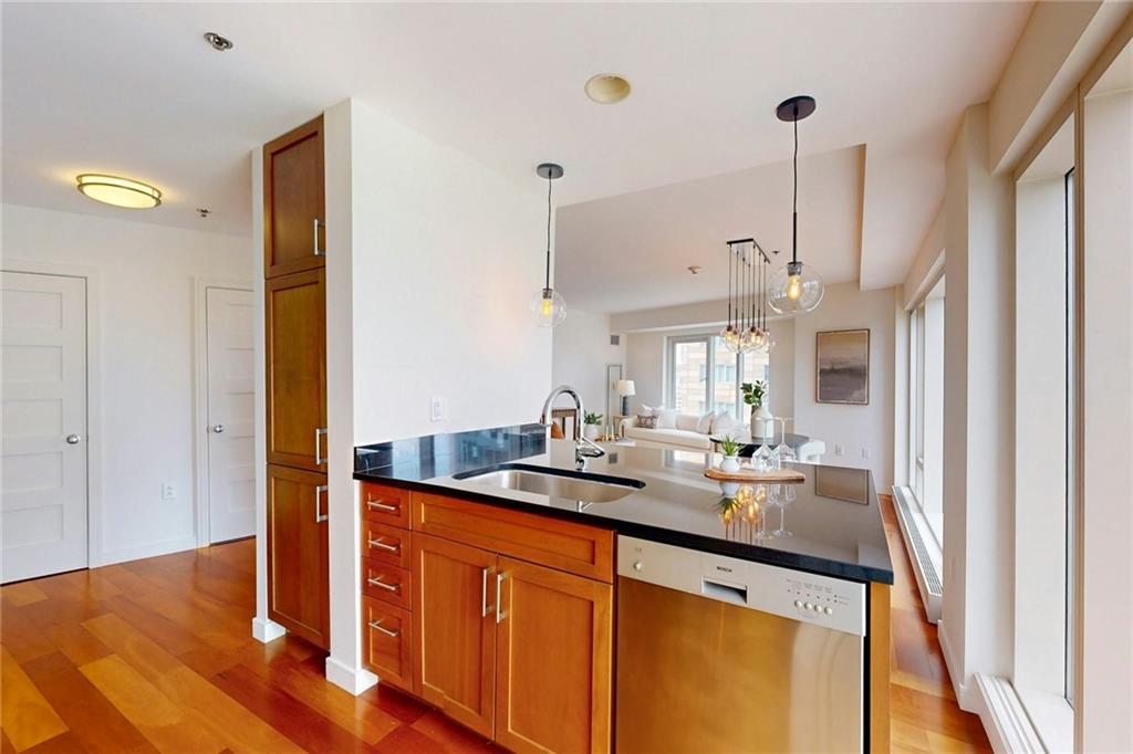100 Exchange Street Unit 1006 Property Photo 12