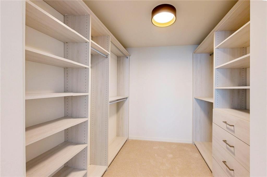 100 Exchange Street Unit 1006 Property Photo 21
