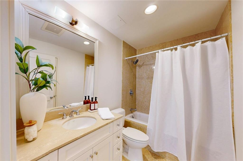 100 Exchange Street Unit 1006 Property Photo 24