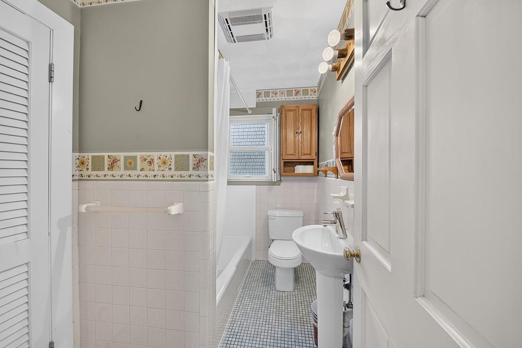 149 Columbia Avenue Property Photo 17