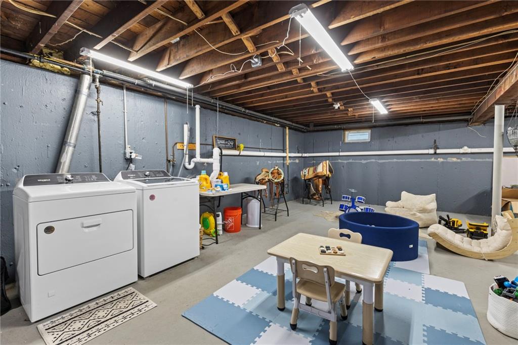 198 Holland Street Property Photo 34