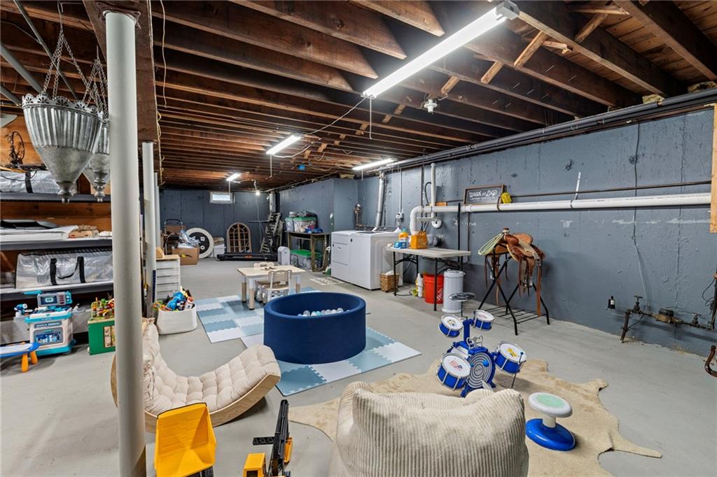 198 Holland Street Property Photo 35