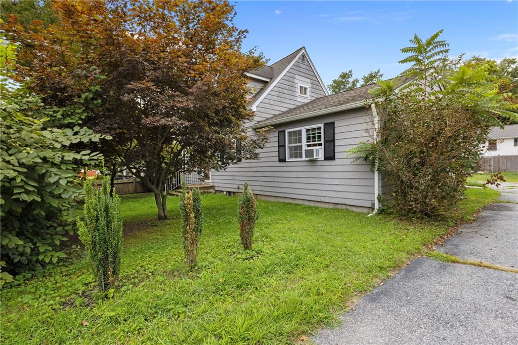 24 Fairbanks Avenue Property Photo 3