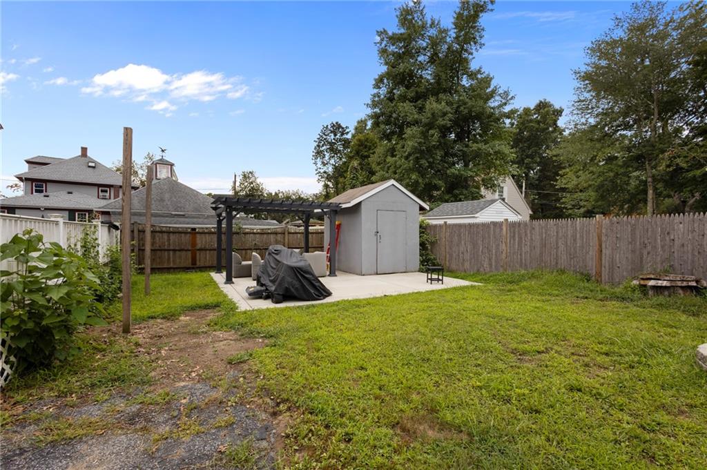 24 Fairbanks Avenue Property Photo 8