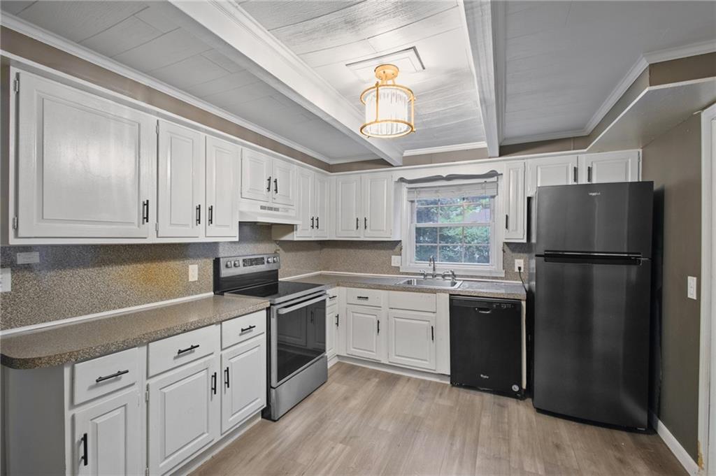 24 Fairbanks Avenue Property Photo 10
